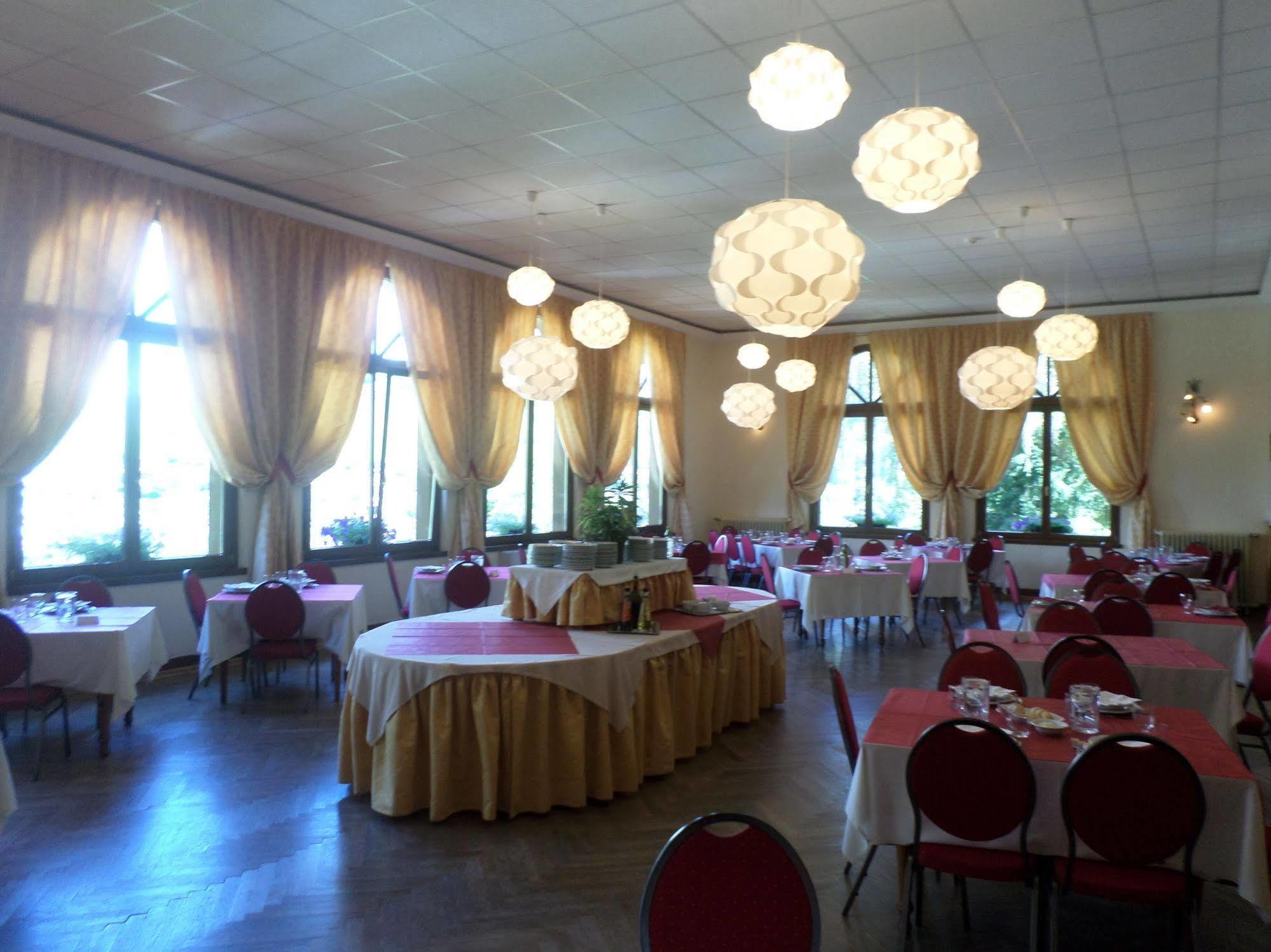 סיוזי Hotel Salegg מראה חיצוני תמונה